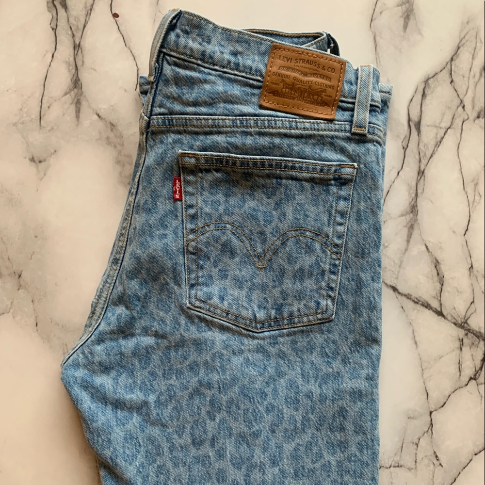 LEVIS Premium Wedgie Straight